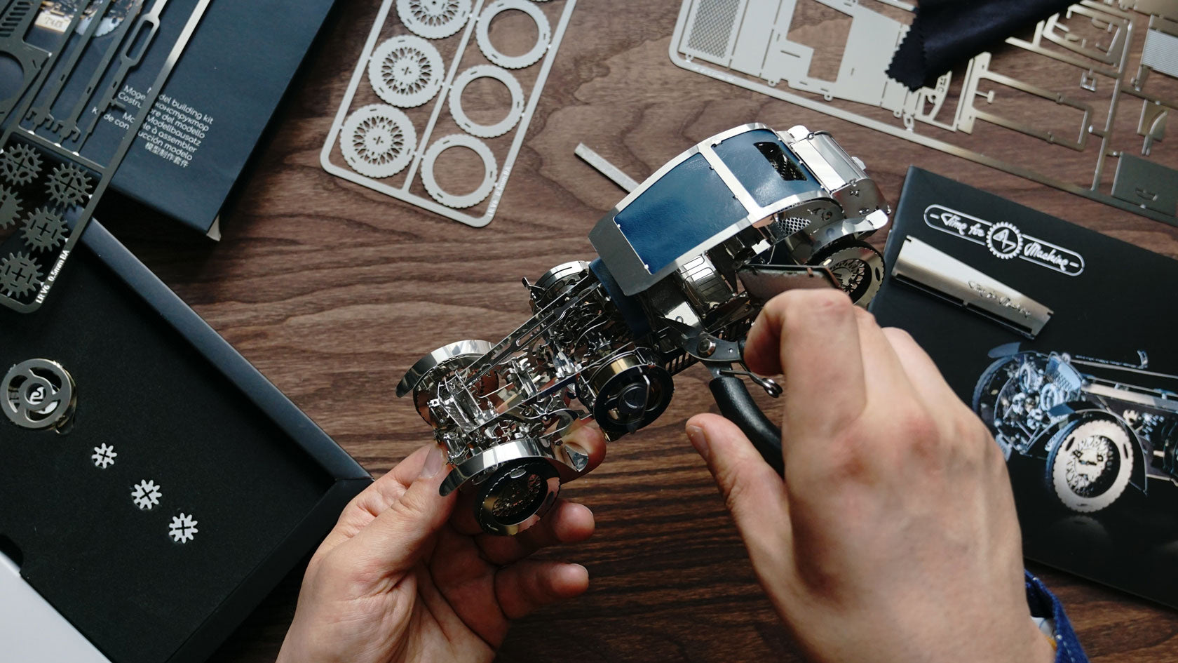 Time for Machine Luxury Roadster stavebnice veterán