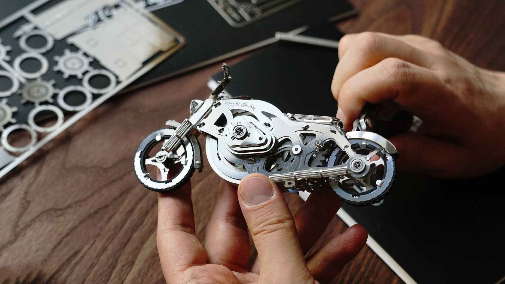 Time for Machine Chrome Rider kovová stavebnice motorky