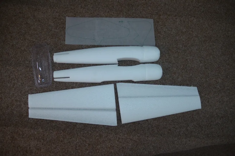 DP Modely Mitsubishi A6M5 Zero model letadla EPP
