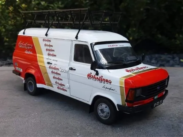 DMODELKITS Ford Transit LWB Team Diabolique obtisk 1/24