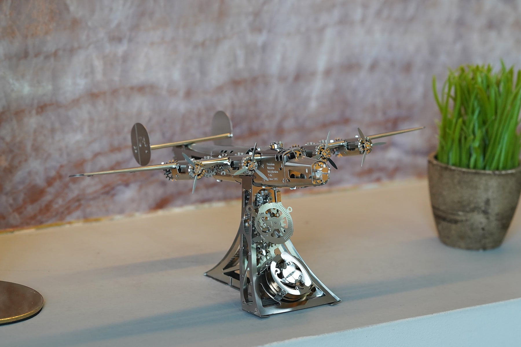 Time for Machine Ascending Liberator kovový model B-24