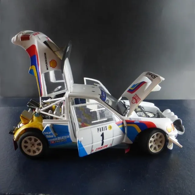 Profil24 Peugeot 205 Turbo 16 Evo 2 stavebnice 1/24 Monte Carlo 1986